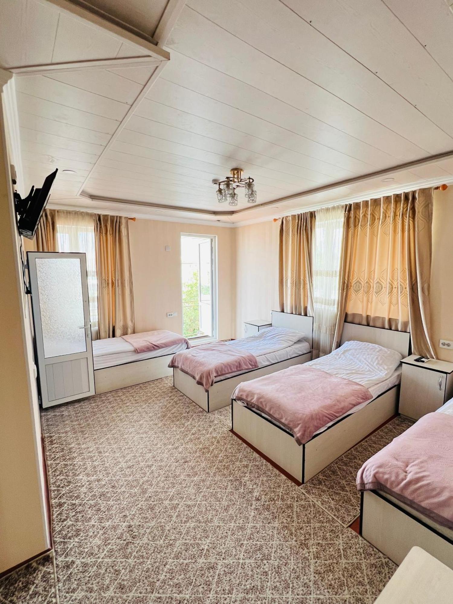 Hotel Zarafshon Panjakent Экстерьер фото